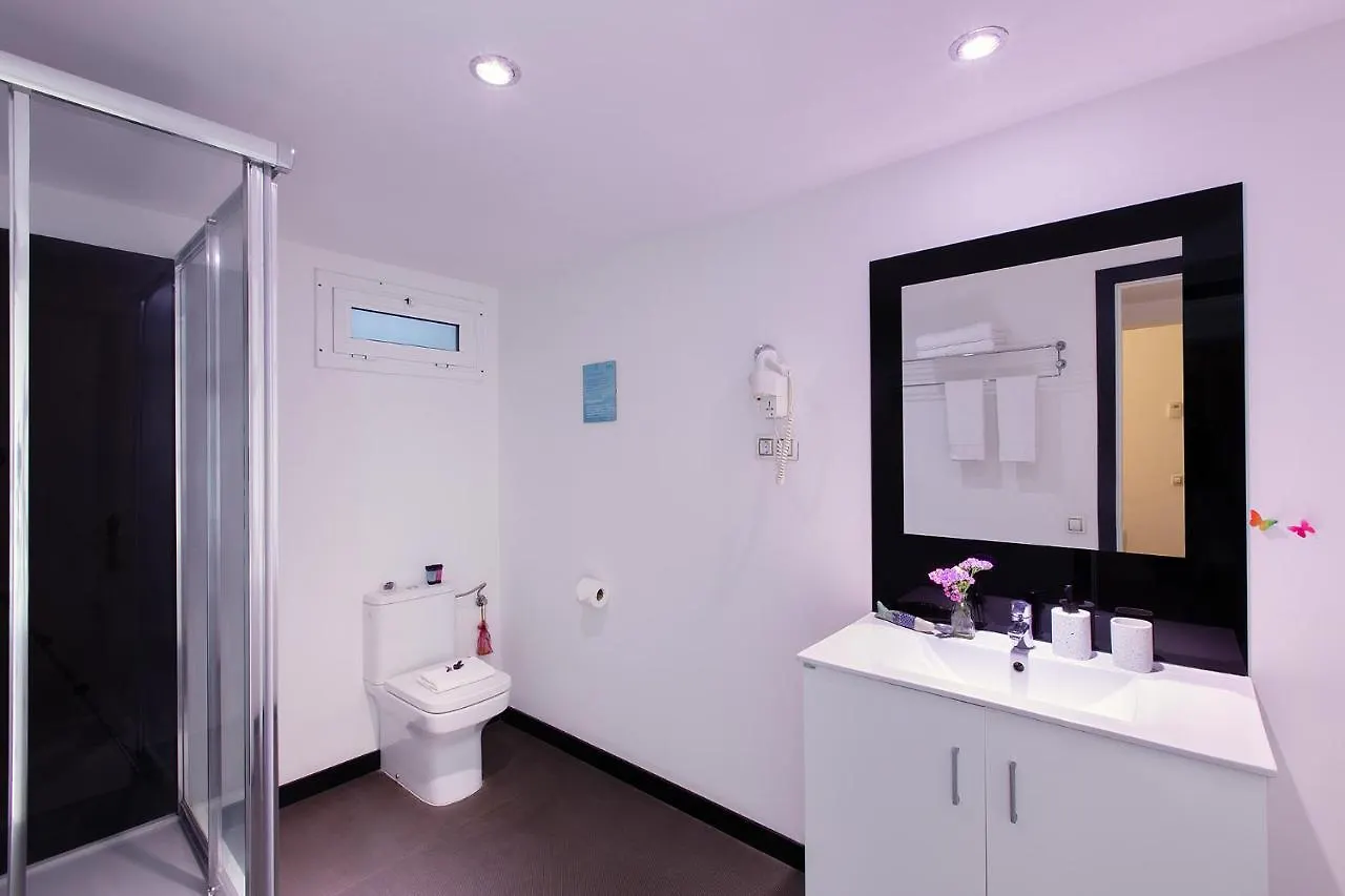 Amra Barcelona Caspe Guest House 2*,  Spain