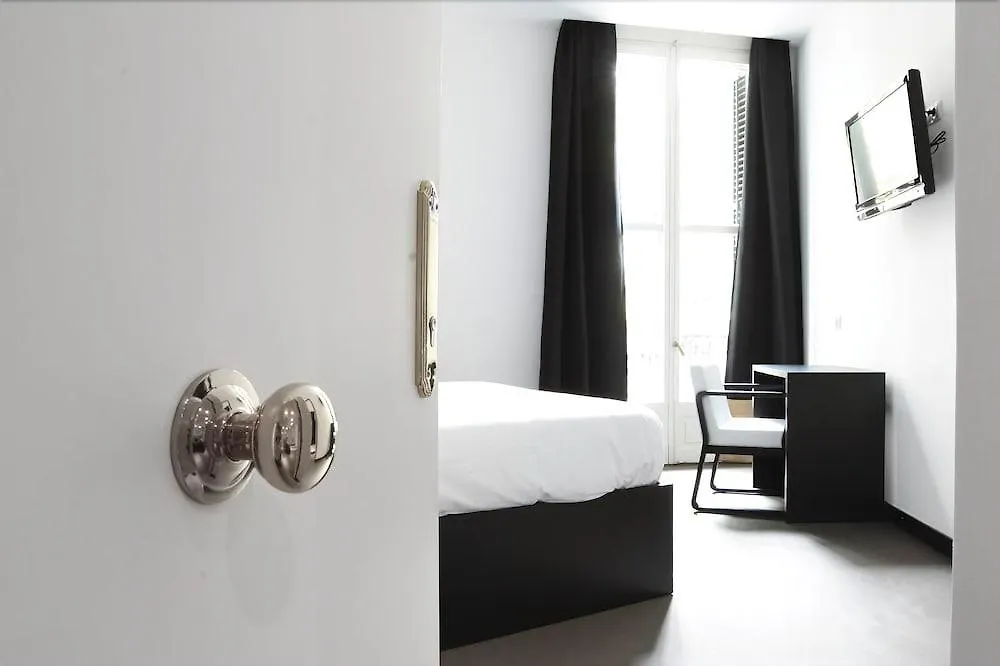 Amra Barcelona Caspe Guest House